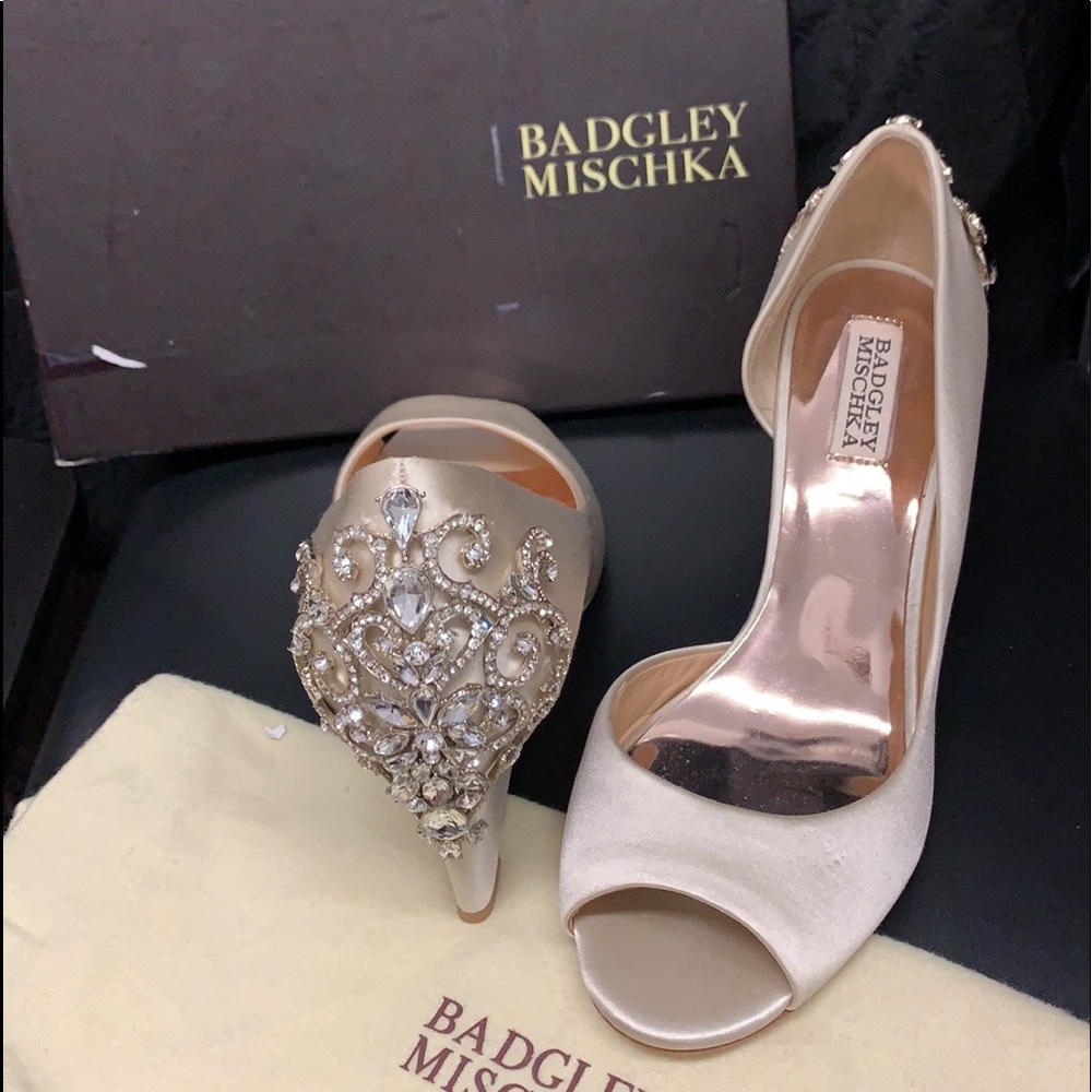 DEAL DEAL STEAL BADGLEY MISCHKA 👠🔥🔥